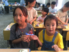 <b>用黏土制做“健康食物”</b>